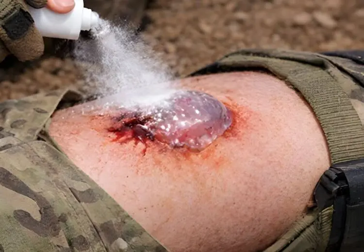 ساخت پودری که خونریزی را در یک ثانیه بند می‌آورد