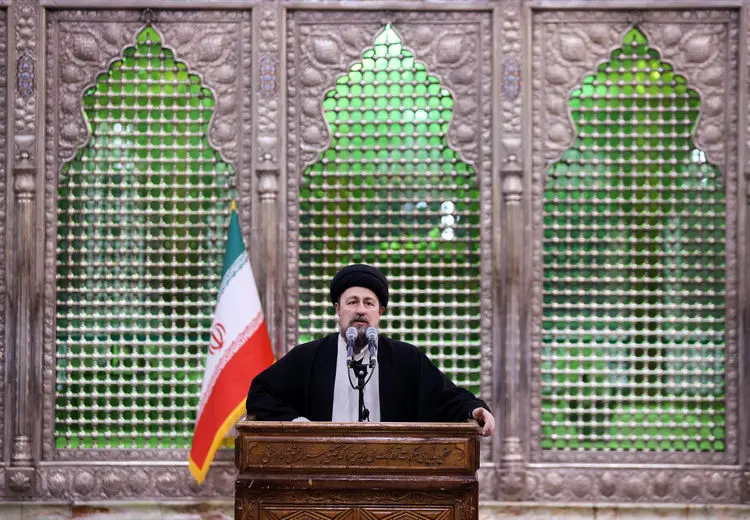 سیدحسن خمینی: معمولاً آن‌هایی که سر سفره جمهوری اسلامی بودند منتقدین و غرغروهای بیشتری هستند