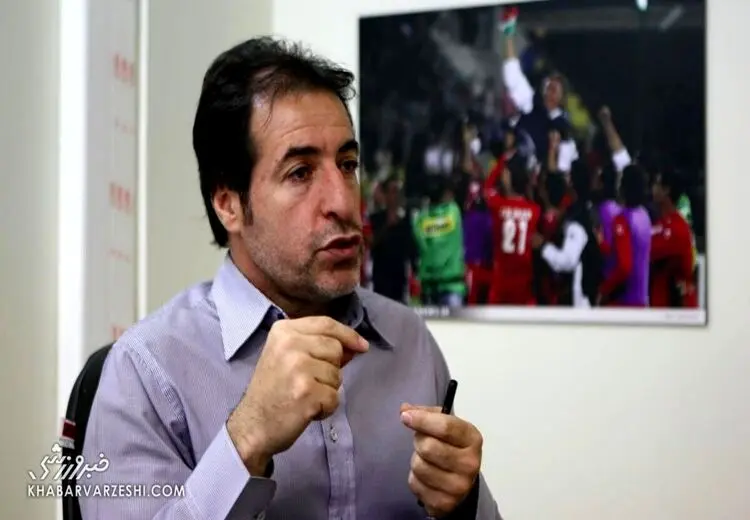 تیپ عجیب ستاره استقلال با دمپایی!