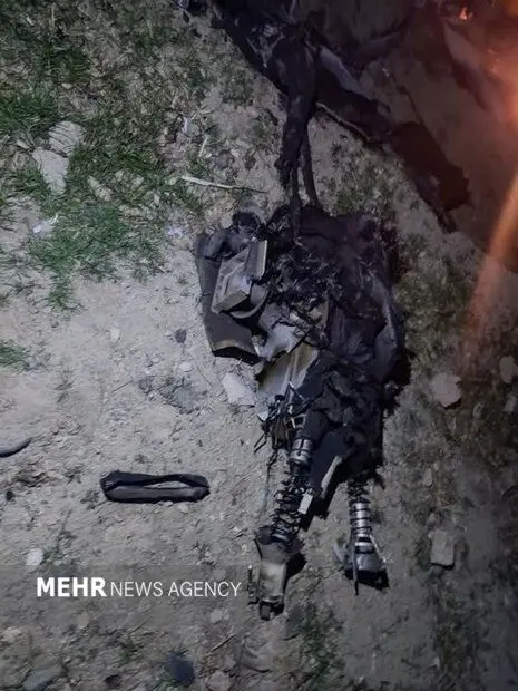 انهدام یک فروند پهپاد هرمس در بروجرد+ عکس