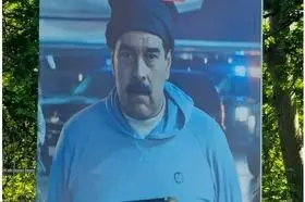 پوستر مادوروی بازداشت شده در تهران