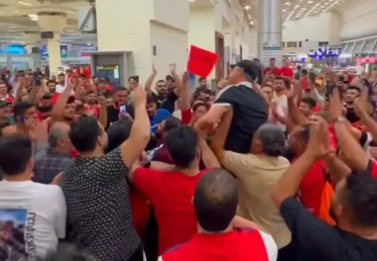 نساجی‌چی‌ها فرودگاه اهواز را روی سرشان گذاشتند! + عکس