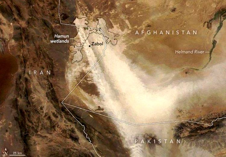 تصویر وحشتناک ناسا از توده گرد و غبار در ایران