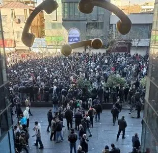 تصاویری از تجمع کسبه بازار در تهران