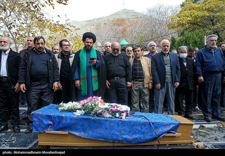 پروانه معصومی به خاک سپرده شد