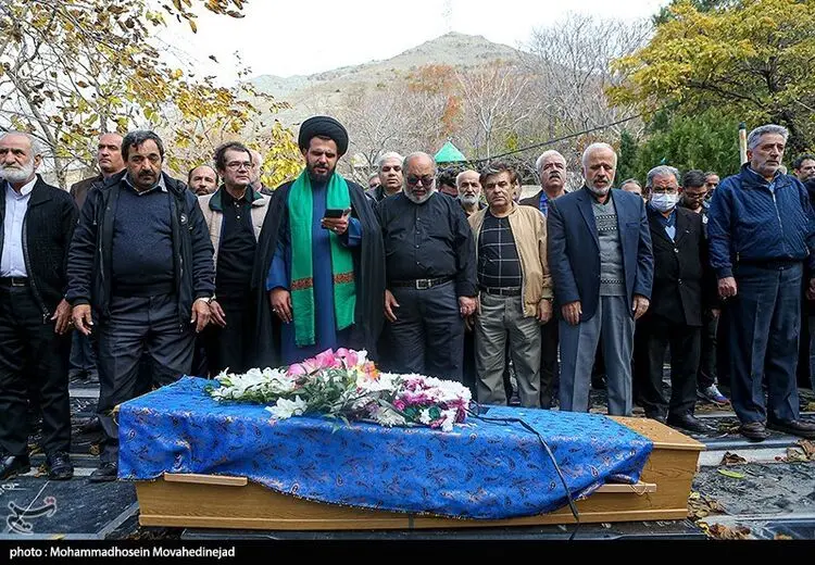 پروانه معصومی به خاک سپرده شد