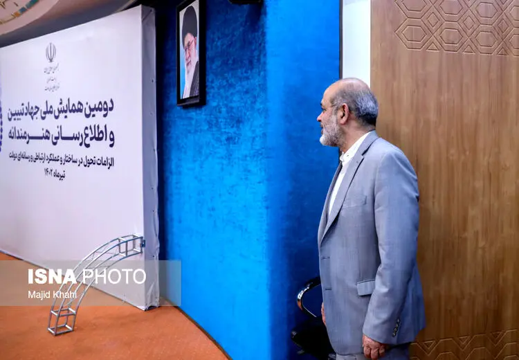چرا وزیر کشور بر ادامه مسئولیت معاون سیاسی اصرار دارد؟