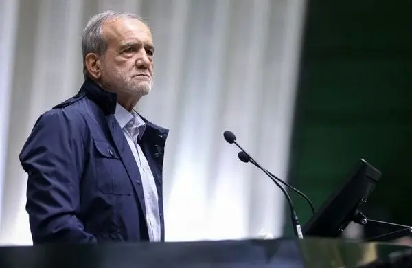 سخنرانی پزشکیان به درگیری لفظی ختم شد + فیلم