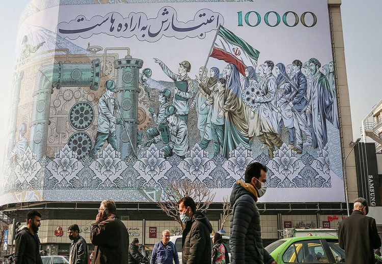 ارزش ریال ایران در ۱۰۰ سال اخیر چقدر کم شده است؟