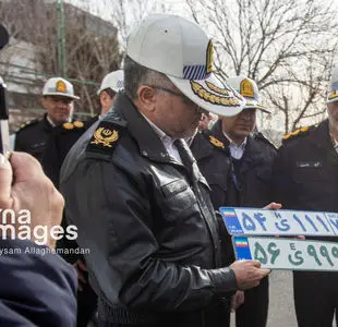 رونمایی از پلاک خودروهای برقی و هیبریدی