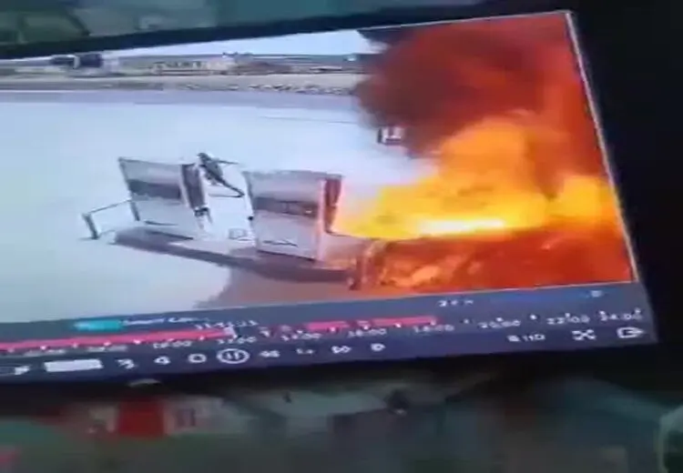 لحظه آتش گرفتن موتورسوار در پمپ بنزین!