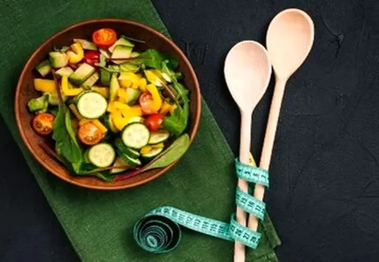  راز روزه‌داری بدون ضعف / آیا روزه نوعی رژیم کم‌کالری است؟