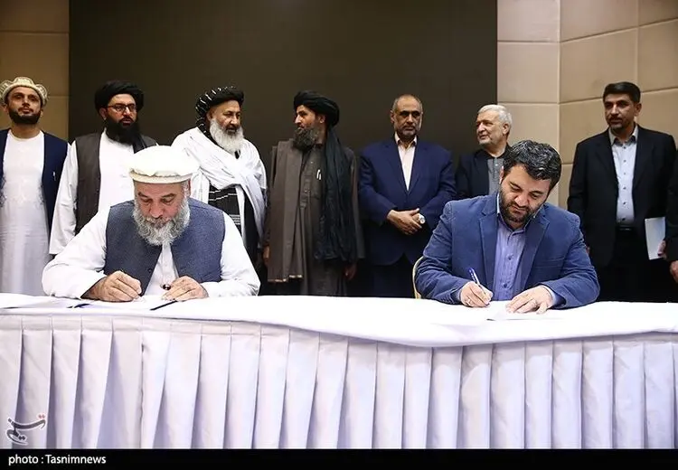 کدام مسئولان دولت رییسی تفاهم نامه همکاری با طالبان امضا کردند؟