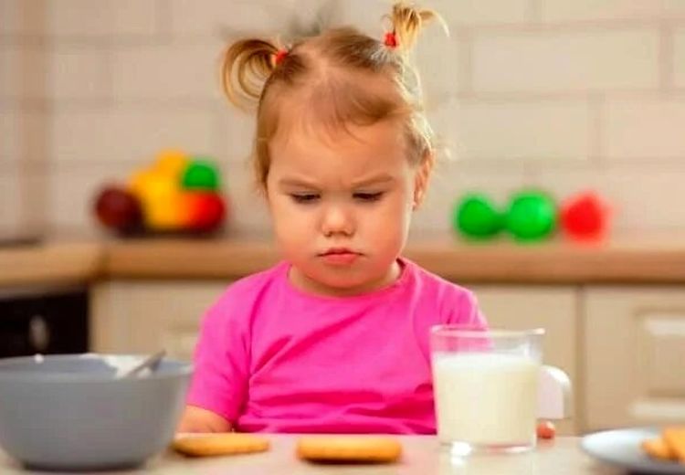 آیا شیر واقعاً بچه‌ها را قدبلند می‌کند؟