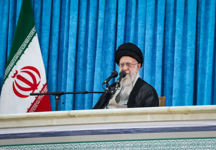 پیام رهبر معظم انقلاب اسلامی خطاب به ملت بزرگ ایران: رژیم صهیونیستی منتظر مجازات سخت باشد