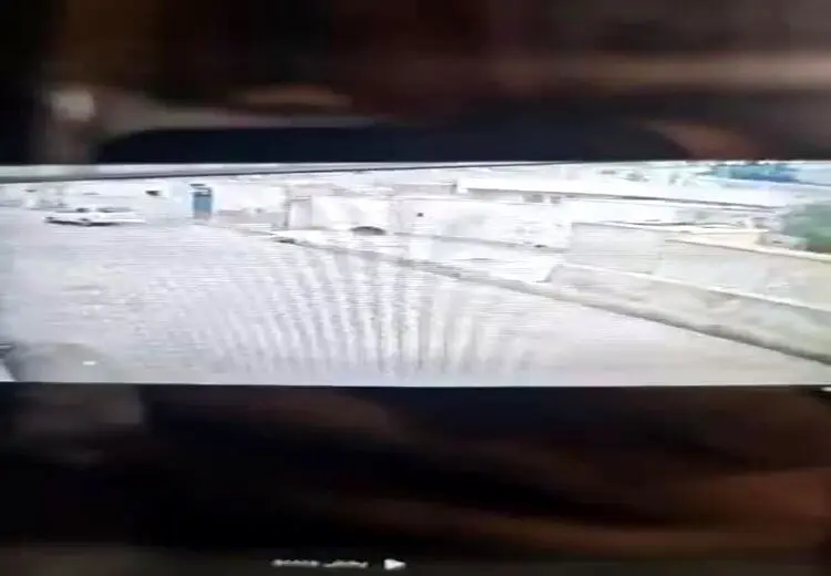  لحظه شوکه‌کننده برخورد پراید با عابر پیاده