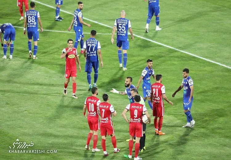 درخواست استقلال: دربی باز هم عقب بیفتد