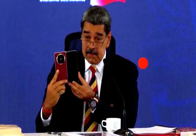ونزوئلا با پهپادهای ایرانی آماده مقابله با آمریکا شد / ترامپ در حال بررسی گزینه های تهاجمی علیه مادورو