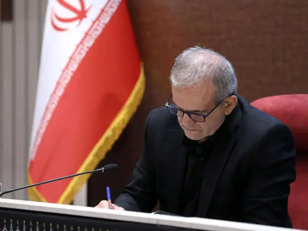 پزشکیان درگذشت بهرام بیضایی را تسلیت گفت