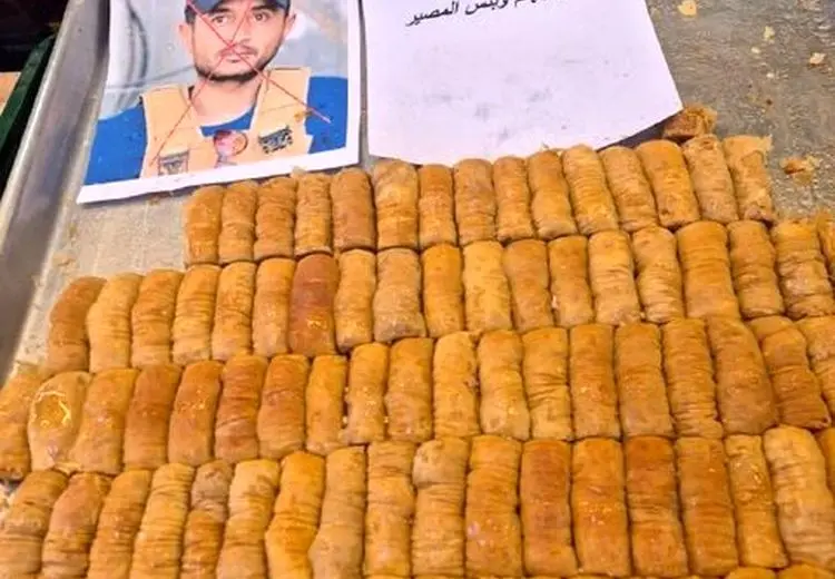 پخش شیرینی در لبنان و فلسطین بعد از کشته شدن «یاسر ابوشباب» + عکس
