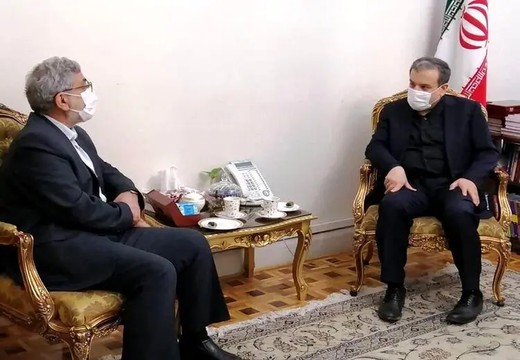 دیدار سردار قاآنی با عراقچی بعد از فوت مادرش