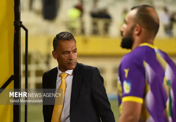 مورایس: رفتار AFC را درباره تغییر محل برگزاری بازی تیمم درک نمی کنم