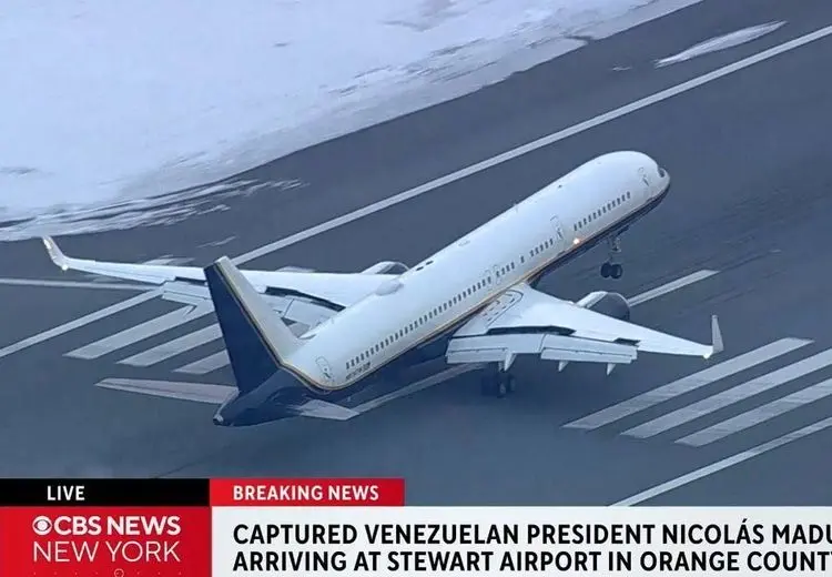 لحظه فرود هواپیمای حامل مادورو