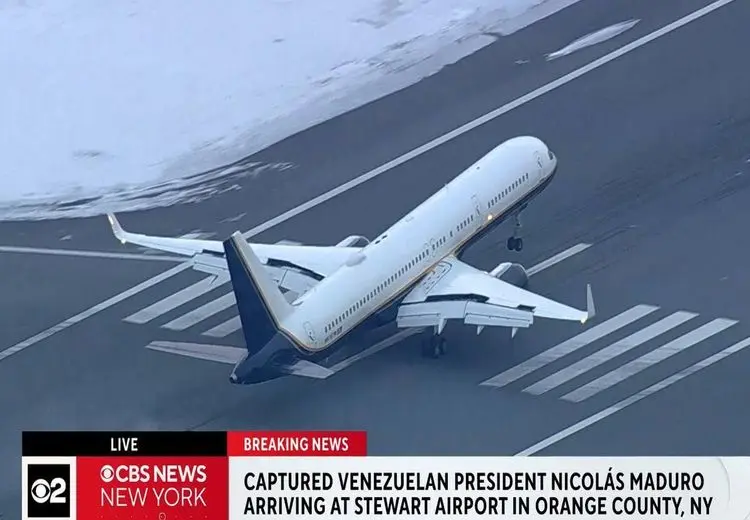 لحظه فرود هواپیمای حامل مادورو