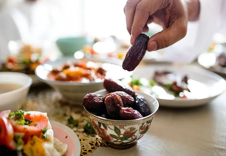 در وعده سحری این غذاها را بخورید تا گرسنه نشوید