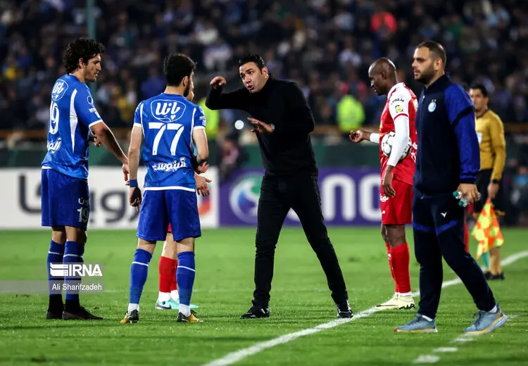 کُری سنگین پیشکسوت پرسپولیس برای نکونام