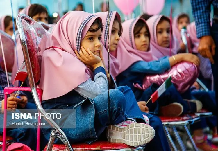 سرو شیشلیک در مدرسه برای آقازاده؛ ترک تحصیل برای بچه کارگرها!