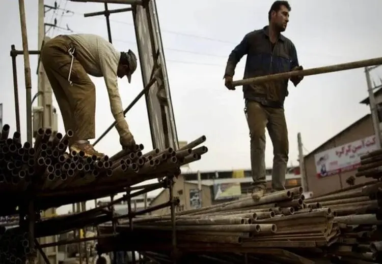 فرمول تعیین دستمزد کارگران در سال ۱۴۰۵/ رحمتی: سبد معیشت دهک‌های مختلف بالای ۵۰ میلیون تومان است