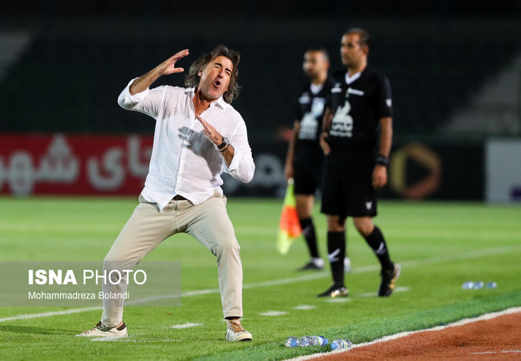 یعنی چی که تا تیم گل میزند، ساپینتو میرقصد؟ / او ذاتا قرتی است!