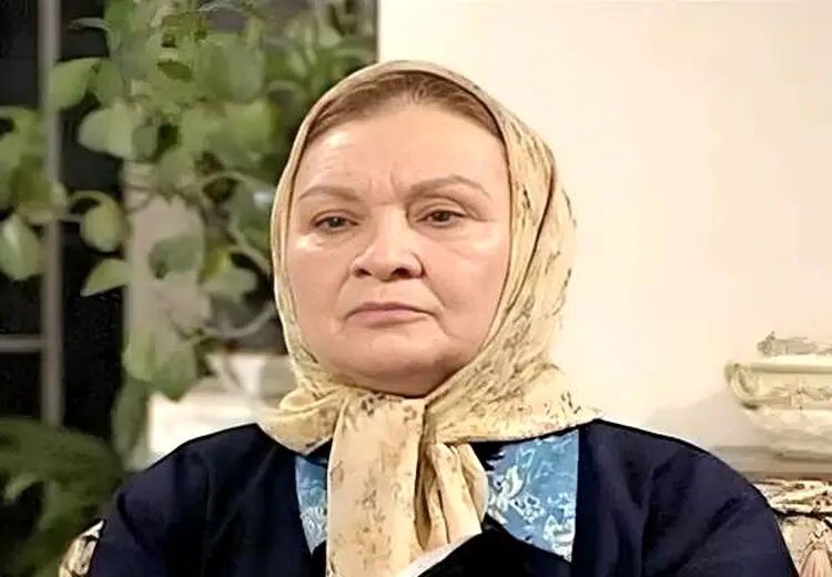 حال و روز ناخوش مادر اسد آرایشگاه زیبا / فیلم