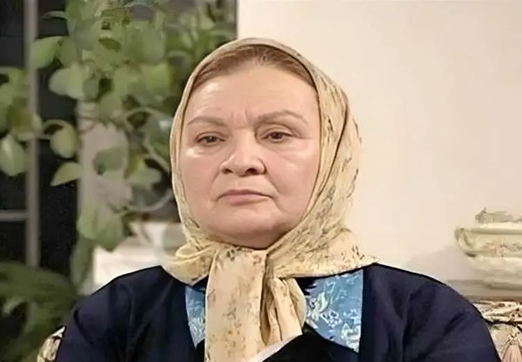 حال و روز ناخوش مادر اسد آرایشگاه زیبا / فیلم