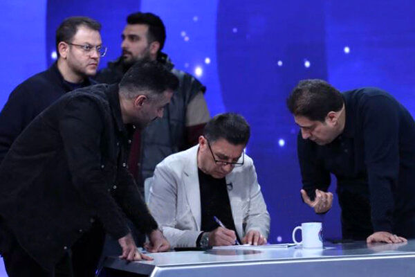 فوتبال یک «پیاتزا» می‌خواهد