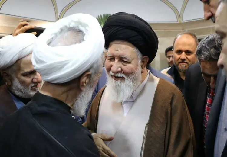 حضور همزمان داماد و پدرزن شهید رئیسی در یک مراسم عمومی