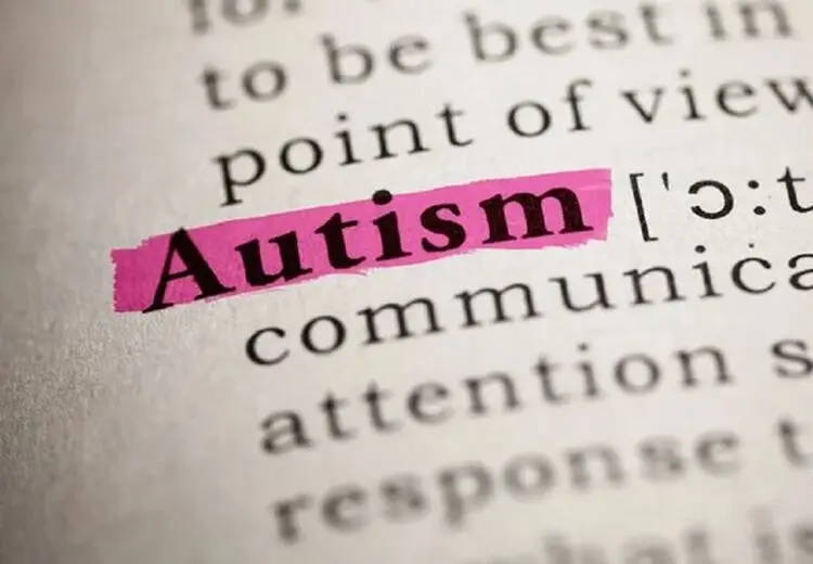 اوتیسم بزرگسالان چه علائمی دارد؟