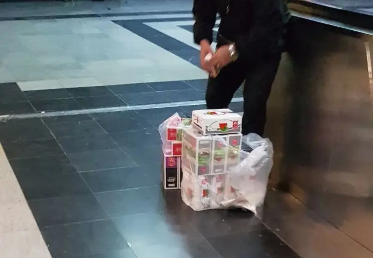 پای چای دبش به مترو تهران باز شد!/ عکس