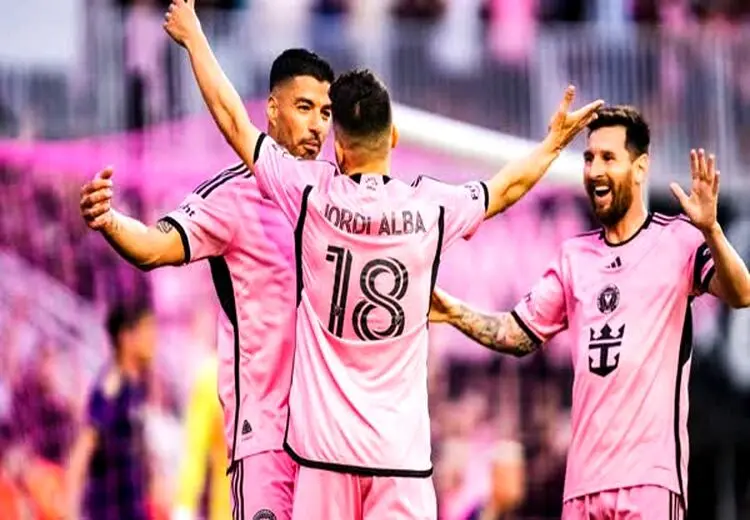 آتش بازی مسی و سوارز به یاد بارسلونا در آمریکا