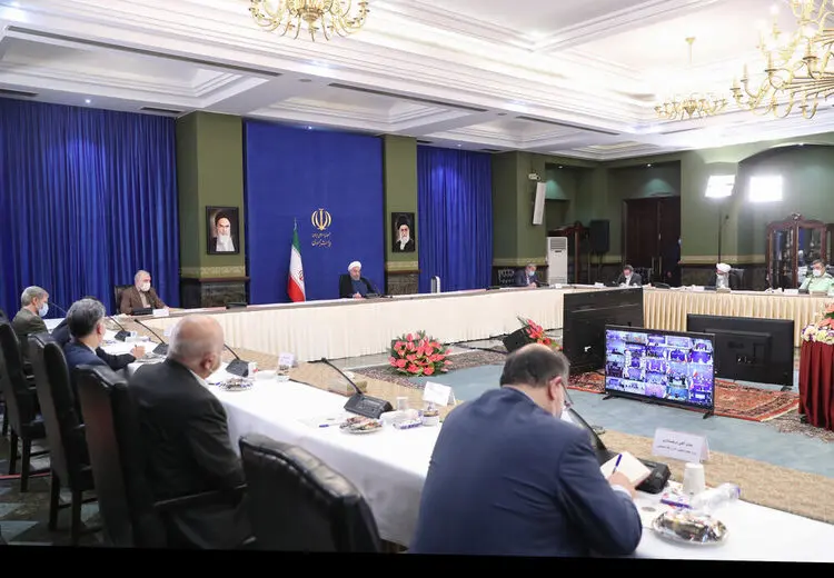 روحانی: بیماری در همسایگی ما شیوع یافته که از کرونا خطرناکتر است/ واکنش به ورود گردشگران خارجی به قم
