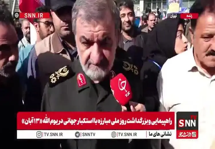 محسن رضایی: آمریکایی‌ها و صهیونیست‌ها مثل سگ‌های هار هستند که وقتی می ترسند عوعو می‌کنند 