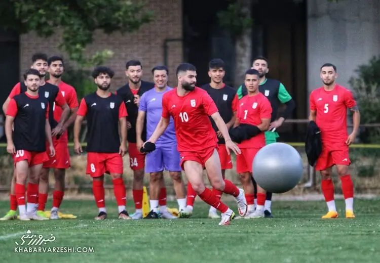 استقلال قید دو بازیکن را زد