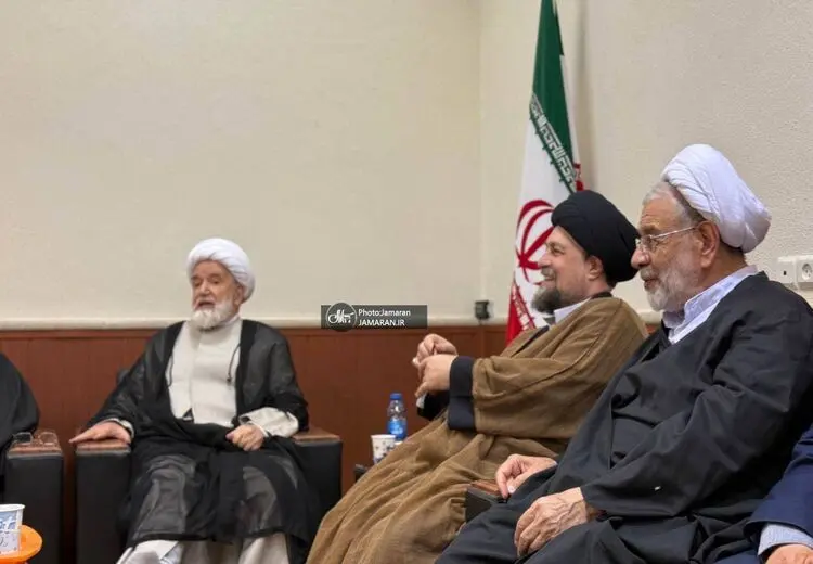 دیدار مهدی کروبی با سید حسن خمینی