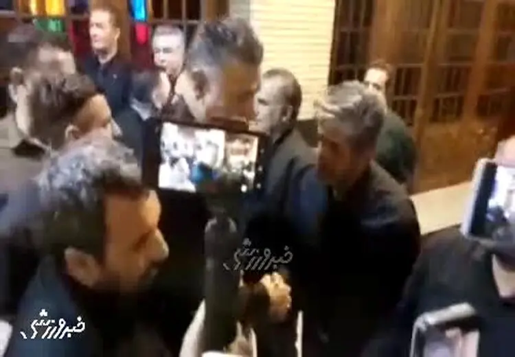 تصاویر حضور علی دایی در مجلس ختم مادر کریم باقری
