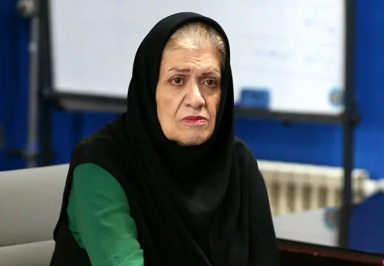 اشک‌های همسر اسطوره استقلال پس از حرکت ویژه فدراسیون فوتبال + عکس