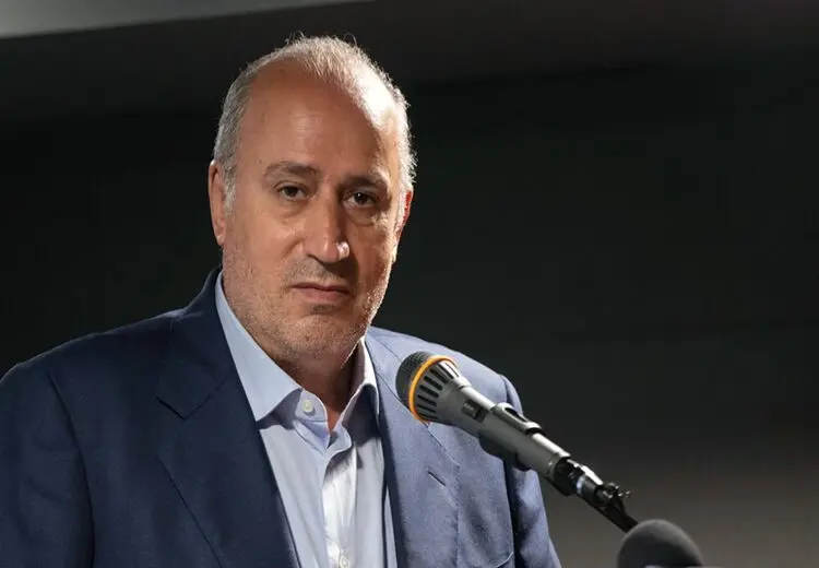 مهدی تاج کوتاه آمد؛ نادر فریادشیران آزاد شد