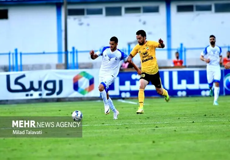 مصاف حساس سپاهان و ملوان/ تراکتور به دنبال صدر جدول