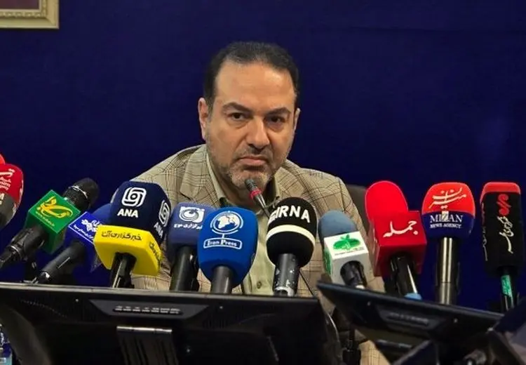 کمیته اضطرار هوای تهران به حرف کارشناسان وزارت بهداشت گوش نمی‌کند / سلامتی مردم و دانش‌آموزان شوخی‌بردار نیست / باید از مردم بخاطر بلاهایی که سرشان می‌آوریم عذرخواهی کنیم + فیلم