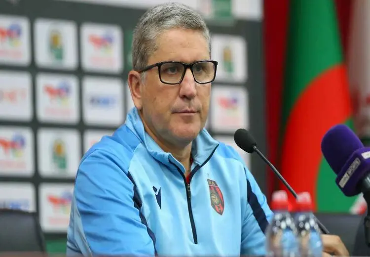 اخراج سرمربی پرسپولیس در الجزایر